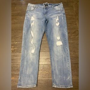 Women’s Hybrid & Company Distress Mid-rise Straight Leg Jeans Light Wash 9